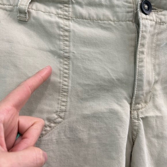 Old Navy Women's Size 10 Chino Khaki Flat Front Shorts - Picture 8 of 14
